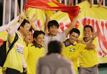 HLV Nguyễn Hữu Thắng: Phải có tinh thần cao thượng ảnh 1