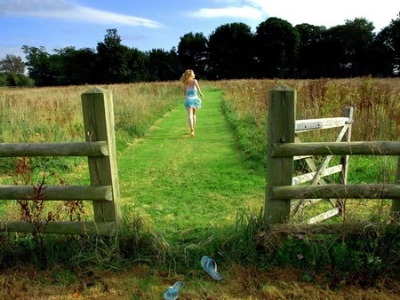 Màn hình desktop rực rỡ với bộ hình nền “nắng hè” ảnh 28