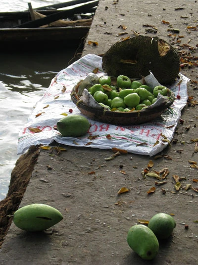 Cần Thơ: Chợ sụp xuống sông, 2 người mất tích ảnh 5