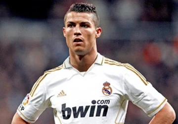 Real Madrid sẽ mặc áo "dát" vàng từ mùa giải tới ảnh 1 Real Madrid sẽ mặc áo "dát" vàng từ mùa giải tới ảnh 1