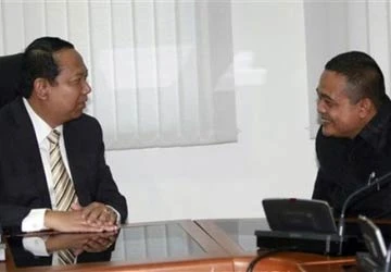 Phát lệnh bắt ông Thaksin về tội khủng bố ảnh 1