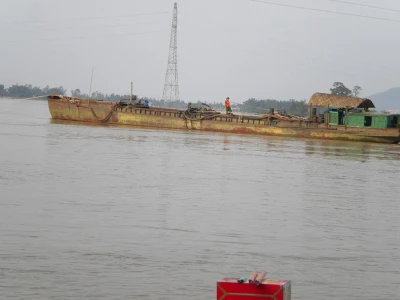 Tường thuật trực tiếp: Trục vớt chiếc xe khách bị lũ cuốn trôi - Phần 2 ảnh 10 Tường thuật trực tiếp: Trục vớt chiếc xe khách bị lũ cuốn trôi - Phần 2 ảnh 10