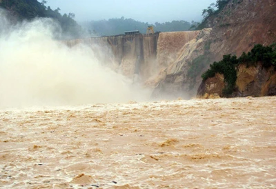 Nhà máy thuỷ điện Hố Hô không có người trực lũ ảnh 1