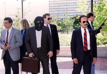 Chương trình bảo vệ nhân chứng ở Mỹ: Ai được bảo vệ? ảnh 1 Chương trình bảo vệ nhân chứng ở Mỹ: Ai được bảo vệ? ảnh 1