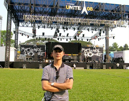 Anh Tuấn là người rất tự tin, nhưng tự tin ở mức độ luôn biết mình là ai và đang đứng ở đâu: "Tự tin không phải là việc mình nói “ồ, tôi rất đẹp trai”, nhưng tôi thấy mình không xấu, và tôi sẽ dùng kiến thức để dẫn chương trình. Nhiều người hỏi tôi, khi đứng cạnh các Hoa hậu anh có thấy mình thấp không? Tôi nói, có thể mình thấp hơn họ về “chiều cao” nhưng “cái đầu” mới là quan trọng"