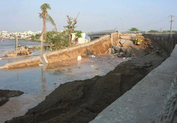Sạt lở cầu Trà Niền, hai người thiệt mạng ảnh 1