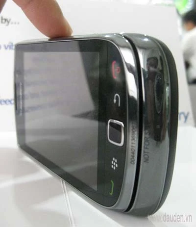 BlackBerry Torch 9800 ra mắt ảnh 17