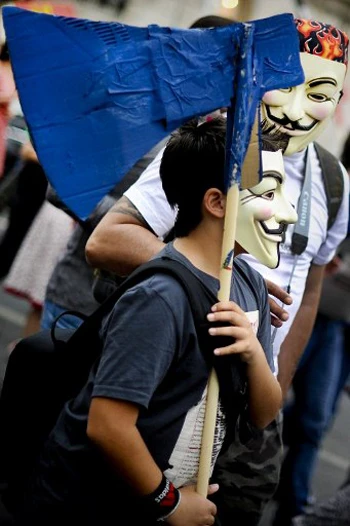 Biểu tình nổ ra khắp Tây Ban Nha ảnh 10 Biểu tình nổ ra khắp Tây Ban Nha ảnh 10