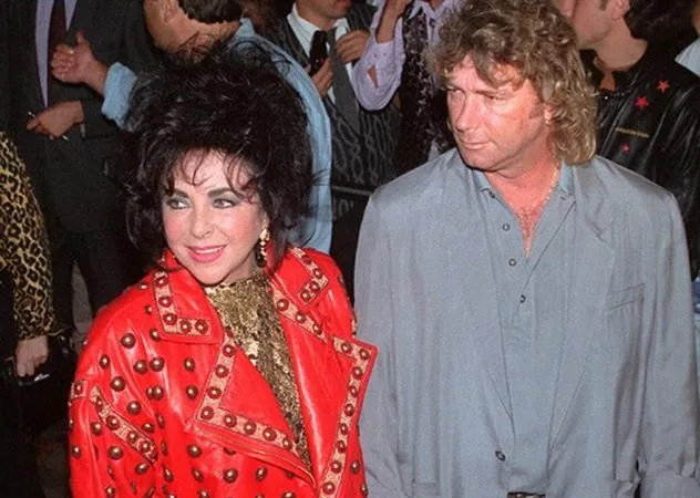 Cuộc đời qua ảnh của “Nữ hoàng” Elizabeth Taylor ảnh 7 Cuộc đời qua ảnh của “Nữ hoàng” Elizabeth Taylor ảnh 7