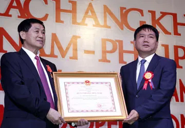 Trao huân chương Hữu nghị cho ông Hạnh Nguyễn ảnh 1 Trao huân chương Hữu nghị cho ông Hạnh Nguyễn ảnh 1