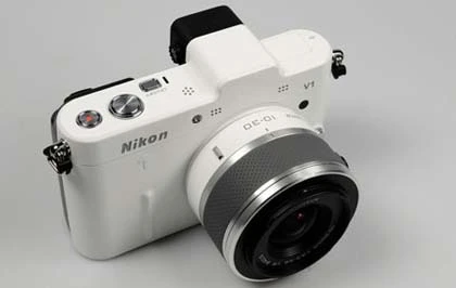Ngắm bộ đôi máy ảnh siêu gọn Nikon 1 V1 và J1 ảnh 2