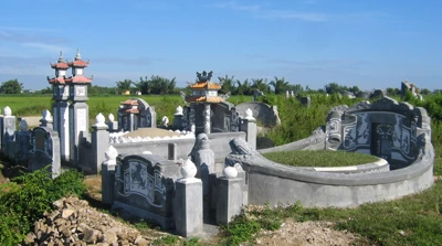 Tự xây mộ cho mình ảnh 1