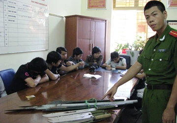 Bức tranh giang hồ đất cảng - Bài 4: Các chiêu đòi nợ sởn tóc gáy ảnh 1