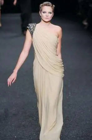 NTK Hoàng Hải sẽ kiện vụ “Tăng Thanh Hà mặc hàng nhái” ảnh 2