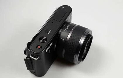 Ngắm bộ đôi máy ảnh siêu gọn Nikon 1 V1 và J1 ảnh 5