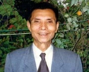 Nhạc sĩ Việt Lang: Bất ngờ 3 trong 1 ảnh 1