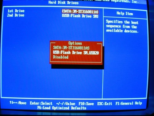 Hình D: Khi UFD được cắm vào cổng USB, bạn có thể cấu hình UFD là một thiết bị khởi động