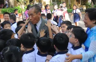 Nguyễn Ngọc Ký và 60 năm truyền lửa ảnh 1