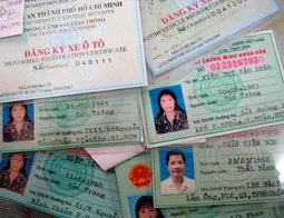 Lừa lấy 8 chiếc Innova sang Campuchia đánh bạc ảnh 1