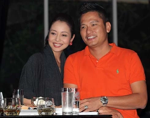 Jennifer Phạm tình tứ cùng hôn phu ảnh 4 Jennifer Phạm tình tứ cùng hôn phu ảnh 4