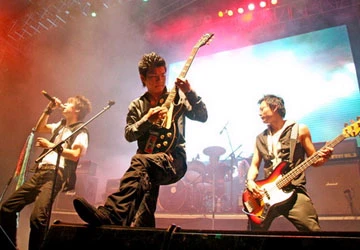 Ngũ Cung trước nghi án đạo nhạc ảnh 1