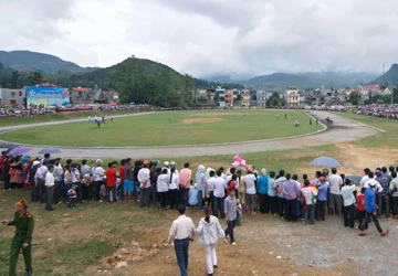 Đua ngựa thồ trên rẻo cao ảnh 1