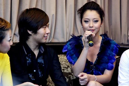 Jennifer Phạm một mình vẫn tươi ảnh 4 Jennifer Phạm một mình vẫn tươi ảnh 4