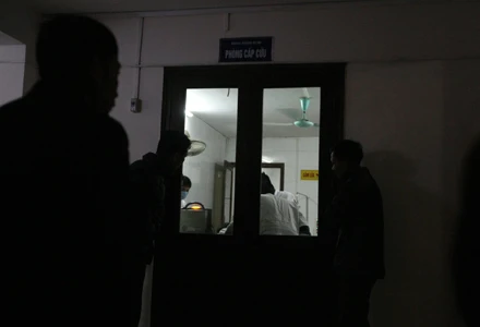 Cận cảnh cứu người ở chung cư Hà Nội bị hoả hoạn ảnh 17