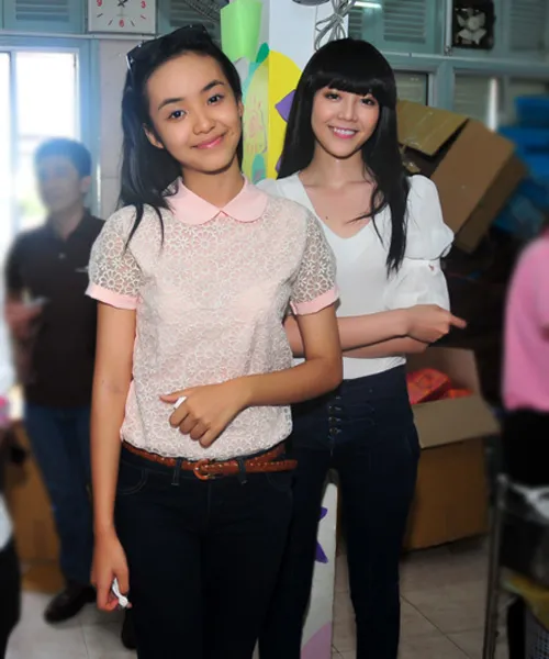 Bảo Trân, Ngọc Quý tặng quà trẻ ung bướu ảnh 2