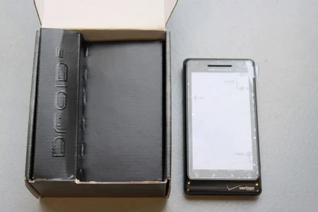 Đập hộp điện thoại Motorola Droid 2 mới “ra lò” ảnh 6 Đập hộp điện thoại Motorola Droid 2 mới “ra lò” ảnh 6