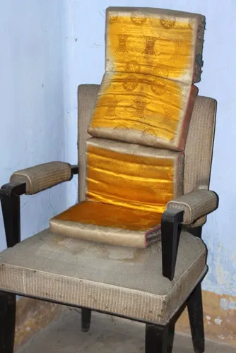 Người phụ nữ may gối cho vua Bảo Đại ảnh 3