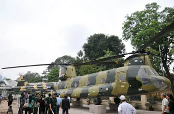 Bảo tàng Lịch sử Quân sự Việt Nam trưng bày 2 máy bay mới ảnh 1 Bảo tàng Lịch sử Quân sự Việt Nam trưng bày 2 máy bay mới ảnh 1