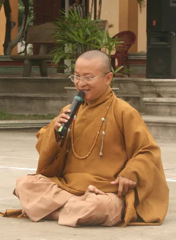 Đưa giáo lý nhà Phật vào trại giam ảnh 3 Đưa giáo lý nhà Phật vào trại giam ảnh 3