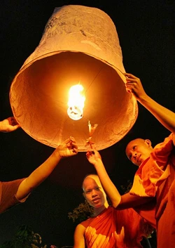 Chiang Mai (Thái Lan): Sợ tai nạn, hạn chế thả đèn lồng ảnh 1