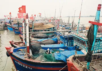 Tiếp sức cho ngư dân bám biển ảnh 2