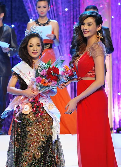 Danh hài Thúy Nga đoạt giải Á hậu 2 ảnh 4 Danh hài Thúy Nga đoạt giải Á hậu 2 ảnh 4