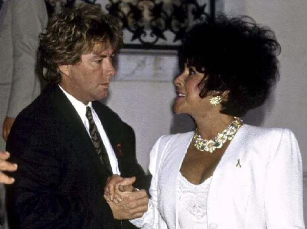 8 lần lên xe hoa của "nữ hoàng" Elizabeth Taylor ảnh 7 8 lần lên xe hoa của "nữ hoàng" Elizabeth Taylor ảnh 7
