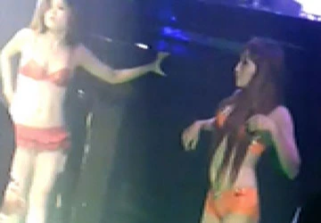 Bình Dương qua mặt Đồng Nai: Múa sex và... tới bến ảnh 1