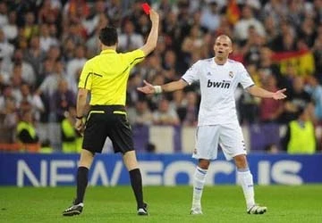 "Chiếc thẻ đỏ của Pepe thật khắt khe nhưng không sai" ảnh 1