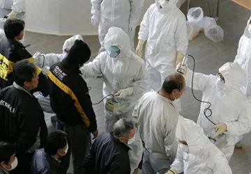 Lên phương án kiểm tra nhiễm xạ với người VN từ Nhật về ảnh 1 Lên phương án kiểm tra nhiễm xạ với người VN từ Nhật về ảnh 1