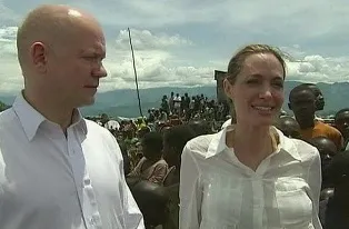 Angelina Jolie tham gia chiến dịch ngăn chặn hiếp dâm ảnh 1