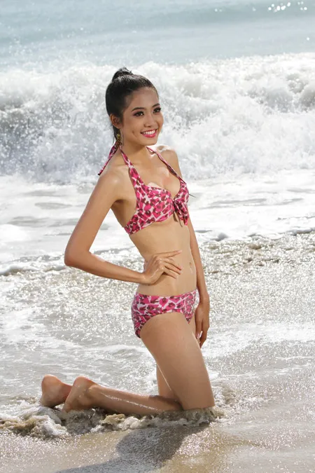 Siêu mẫu Tài năng châu Á lả lơi trên biển ảnh 5 Siêu mẫu Tài năng châu Á lả lơi trên biển ảnh 5