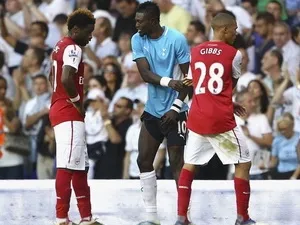 Ông Wenger từ chối bắt tay đối phương vì cay cú ảnh 1 Ông Wenger từ chối bắt tay đối phương vì cay cú ảnh 1