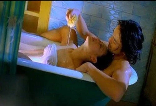 Sao Hoa ngữ bán nude vì cảnh tắm trần ảnh 8