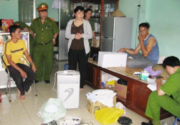 Bạc Liêu: Đánh sập hàng loạt ổ đề, bắt 12 người ảnh 1