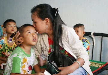 Người mẹ “tâm thần” xuất hiện ảnh 1