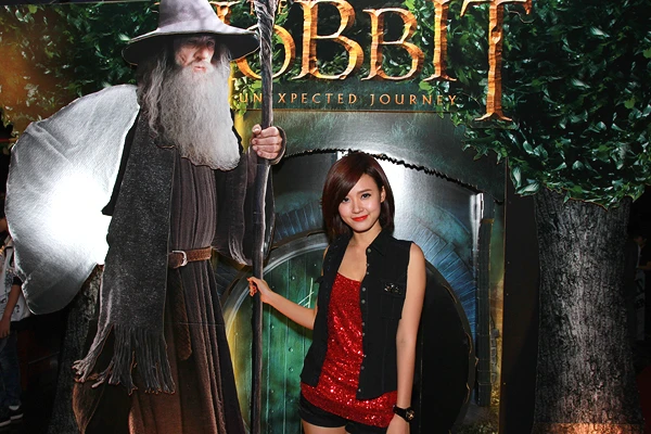 Midu diện diện quần ngắn đi xem phim ảnh 2