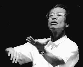 Nhạc sĩ Nguyễn Thiện Đạo nhận giải đặc biệt thể loại âm nhạc giao hưởng với Khai giác. Ảnh: T.S