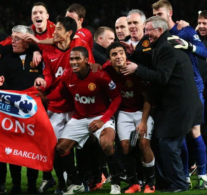 Sir Alex vui mừng khôn siết với chức vô địch của M.U ảnh 1 Sir Alex vui mừng khôn siết với chức vô địch của M.U ảnh 1