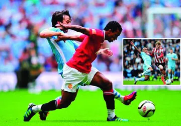 “Man xanh” trao cơ hội cho “Man đỏ” ảnh 1